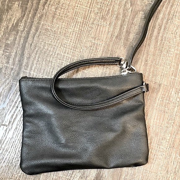 STEVE MADDEN WRISTLET - Picture 2 of 4